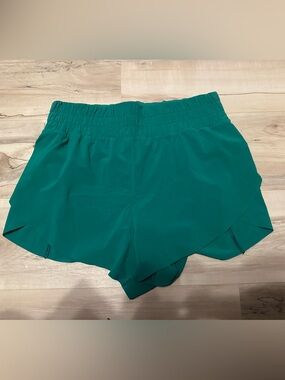 SPANX Kelly Green Athletic Wrap-Front Performance Shorts with built in brief.